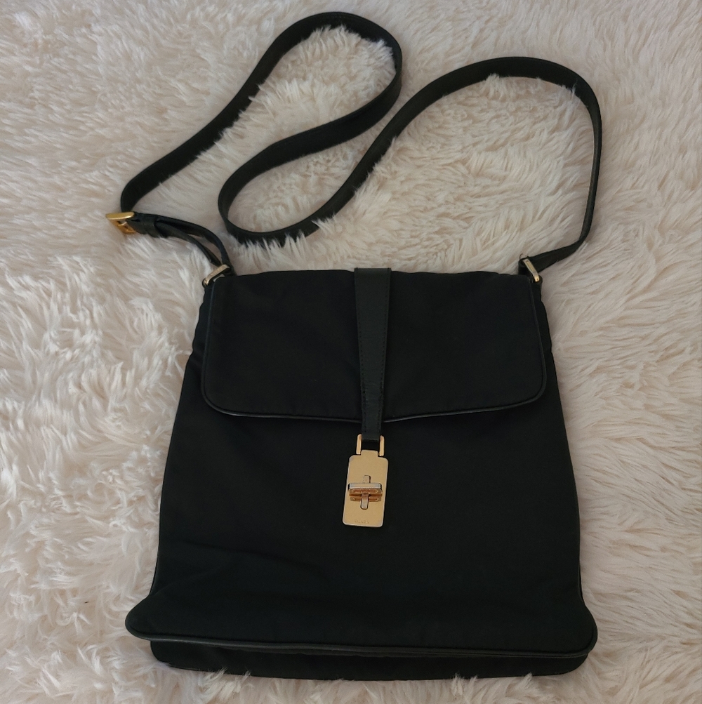 Elegant Black Shoulder Bag